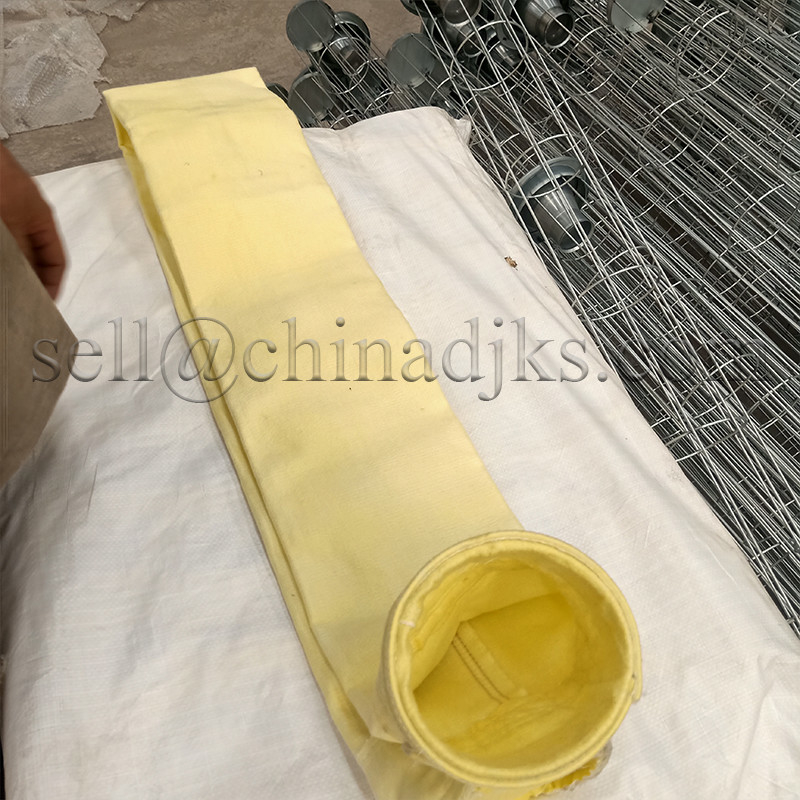 sacchetto filtro della polvere di 133*2000mm per resistenza di temperatura elevata dell'impianto di incenerimento